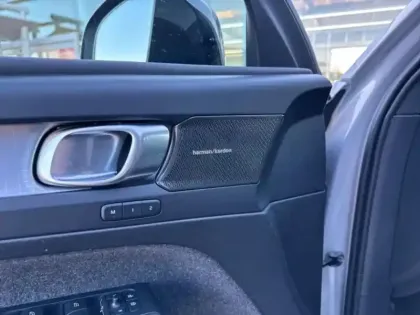 Photo 11 Volvo Xc40  B3 163ch Plus DCT 7