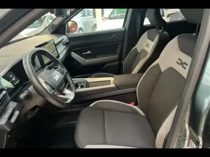 Photo 9 Dacia Bigster  1.8 hybrid 155ch Journey