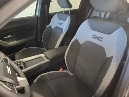 Photo 8 Dacia Bigster  1.8 hybrid 155ch Journey