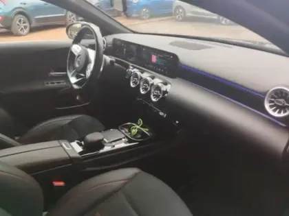 Photo 10 Mercedes Classe A  Berline 200 163ch AMG Line 7G-DCT 9cv