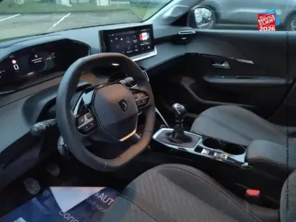 Photo 29 Peugeot 208  1.2 100ch S/S Allure Radar AV/AR Carplay