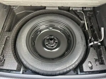 Photo 14 Volkswagen Tiguan  1.5 eTSI 150ch R-Line Edition DSG7