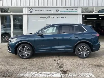 Photo 7 Volkswagen Tiguan  1.5 eTSI 150ch R-Line Edition DSG7
