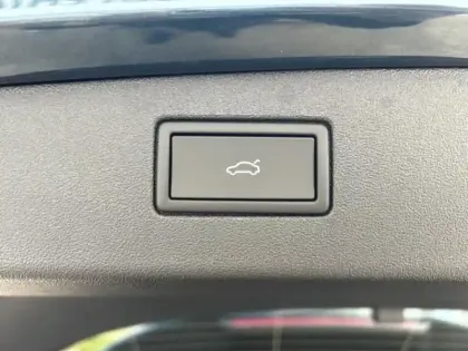 Photo 13 Volkswagen Tiguan  1.5 eTSI 150ch R-Line Edition DSG7