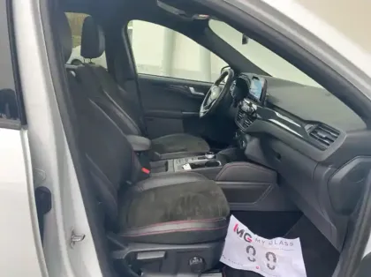 Photo 24 Ford Kuga 2.5 Duratec 190ch FHEV E85 ST-Line X BVA