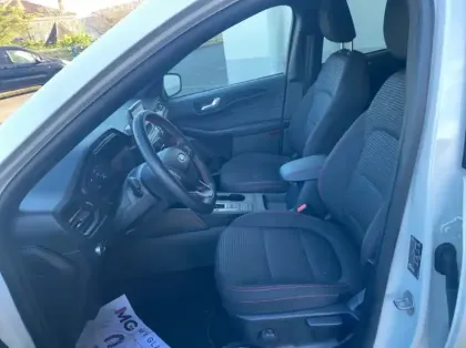 Photo 9 Ford Kuga 2.5 Duratec 190ch FHEV E85 ST-Line Business BVA