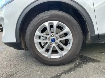 Photo 13 Ford Kuga 2.5 Duratec 190ch FHEV E85 Titanium BVA