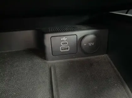 Photo 18 Ford Kuga 2.5 Duratec 190ch FHEV E85 Titanium BVA