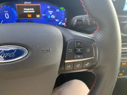 Photo 18 Ford Kuga 2.5 Duratec 190ch FHEV ST-Line X BVA