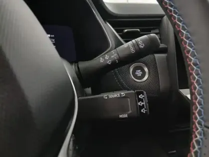 Photo 25 Renault Captur E-Tech full hybrid 160 ch esprit Alpine