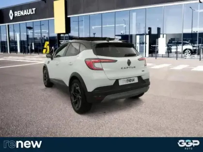 Photo 6 Renault Captur E-Tech full hybrid 145 ch esprit Alpine