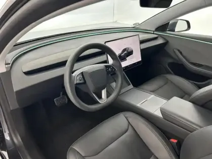 Photo 12 Tesla Model 3 Standard RWD