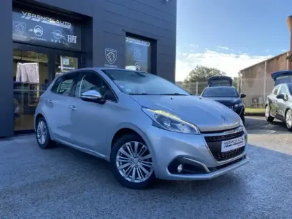 Photo 19 Peugeot 208 1.2 PureTech 82 Allure