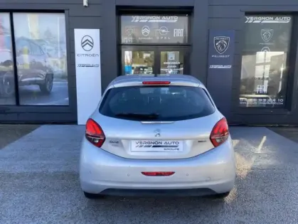 Photo 22 Peugeot 208 1.2 PureTech 82 Allure