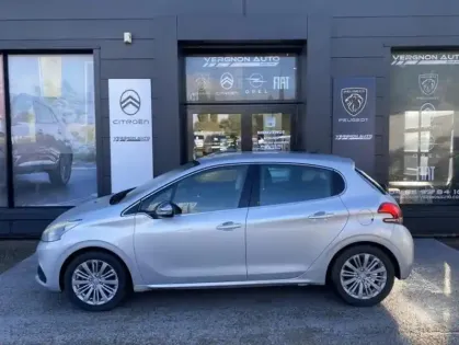 Photo 23 Peugeot 208 1.2 PureTech 82 Allure