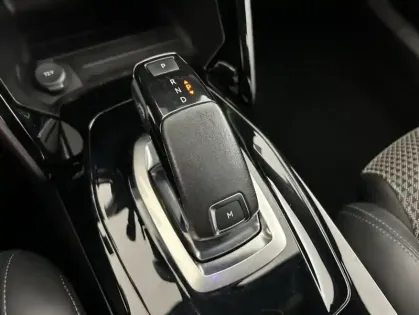 Photo 20 Peugeot 2008 1.2 PureTech 130ch GT EAT8