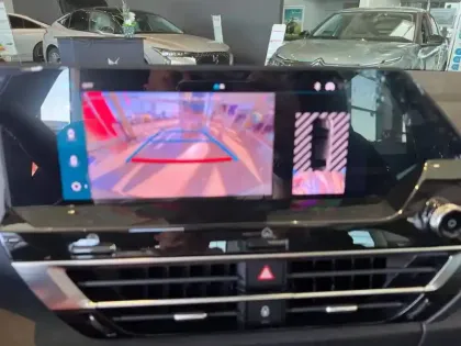 Photo 11 Citroën C4 e- X 136 ch Automatique