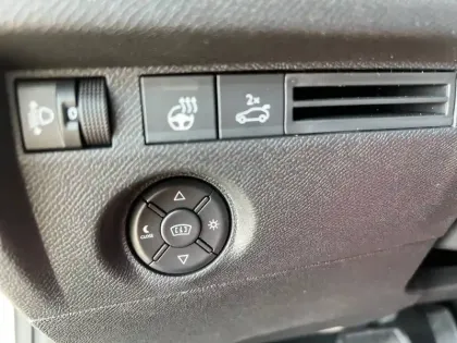 Photo 19 Citroën C4 e- X 136 ch Automatique