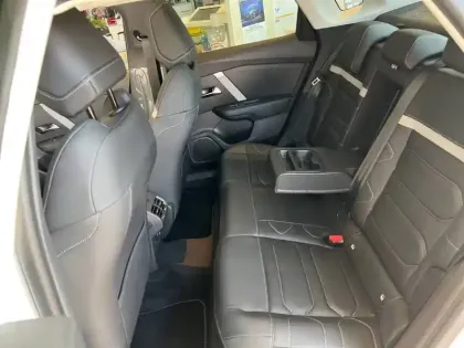 Photo 9 Citroën C4 e- X 136 ch Automatique