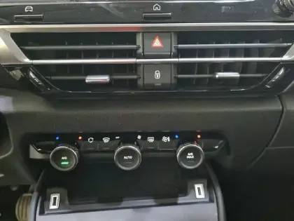 Photo 77 Citroën C4 Gén. III Ph1 Feel Pack 5