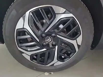 Photo 34 Citroën C4  PureTech 130 S&S BVM6