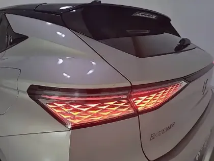 Photo 110 DS DS 4  Hybride E-Tense 225 EAT8