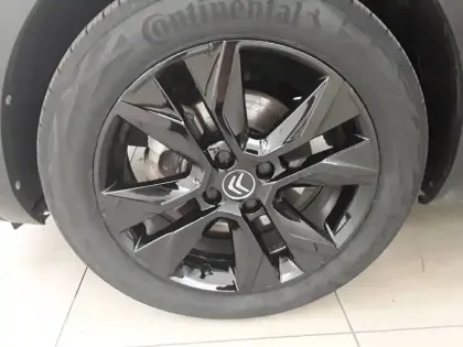 Photo 12 Citroën C4 e- 136 ch Automatique