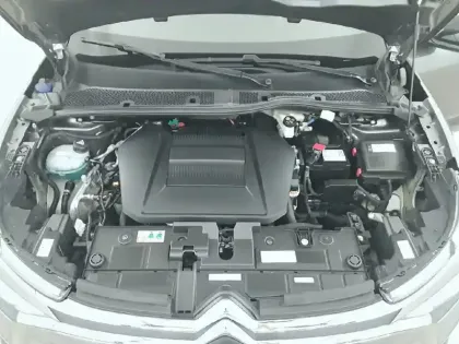 Photo 19 Citroën C4 e- 136 ch Automatique