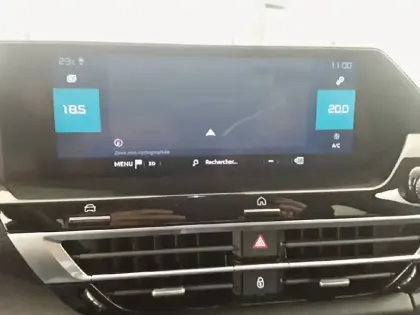 Photo 14 Citroën C4 e- 136 ch Automatique