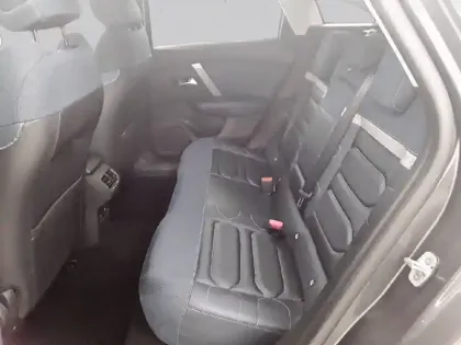 Photo 11 Citroën C4 e- 136 ch Automatique