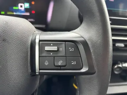 Photo 24 Citroën C4 e- 136 ch Automatique