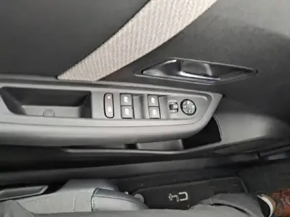 Photo 20 Citroën C4  PureTech 130 S&S EAT8