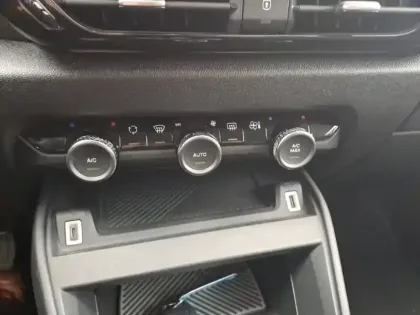 Photo 42 Citroën C4 Gén. III Ph1 Feel Pack 5