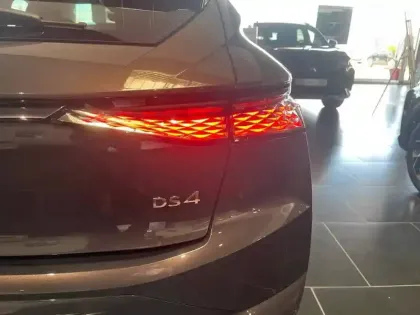 Photo 16 DS DS 4  Hybride Rechargeable 225 EAT8