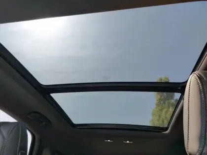 Photo 28 DS DS 7 DS7 Crossback Hybride E-Tense 300 EAT8 4x4