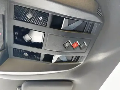 Photo 29 DS DS 7 DS7 Crossback Hybride E-Tense 300 EAT8 4x4