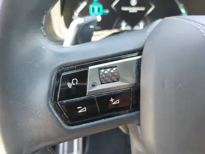 Photo 20 DS DS 7 DS7 Crossback Hybride E-Tense 300 EAT8 4x4