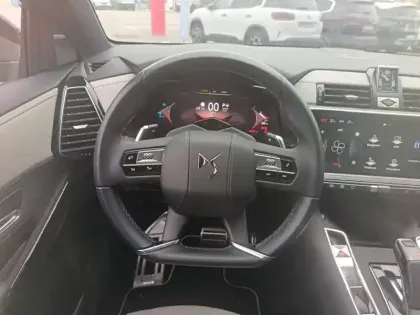 Photo 8 DS Ds 7  Hybride Rechargeable E-Tense 300 EAT8 4x4