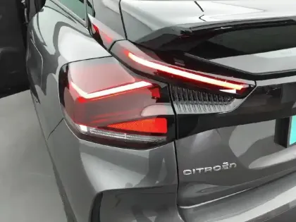 Photo 16 Citroën C4  PureTech 100 BVM6