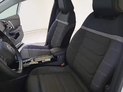 Photo 10 Citroën C4  BlueHDi 130 EAT8