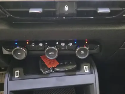 Photo 24 Citroën C4  BlueHDi 130 EAT8