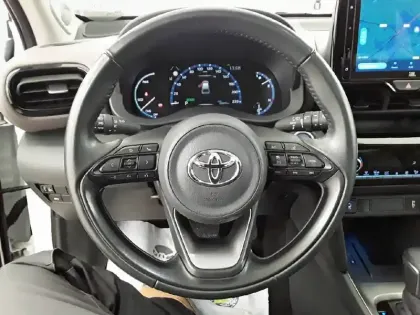 Photo 8 Toyota Yaris  Cross Hybride 116h 2WD