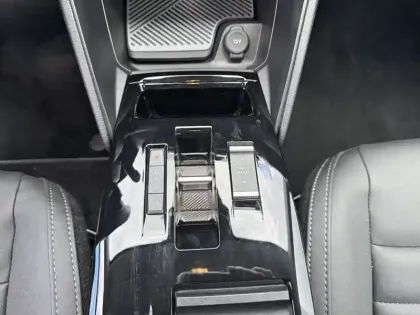 Photo 13 Citroën C4  Hybride 136 e-DCS6