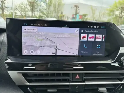 Photo 19 Citroën C4  Hybride 136 e-DCS6