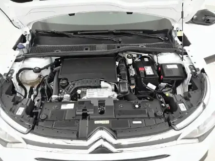 Photo 38 Citroën C4  PureTech 100 BVM6