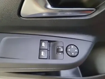 Photo 28 Opel Corsa  1.2 75 ch BVM5