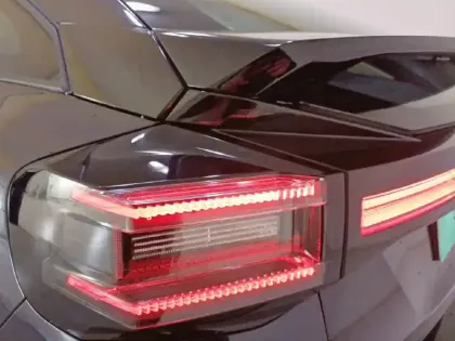 Photo 16 Citroën C4  Hybride 100 e-DCS6