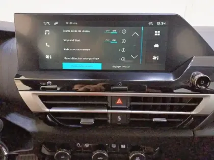Photo 20 Citroën C4  Hybride 100 e-DCS6