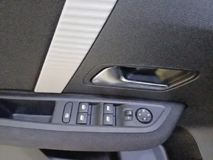 Photo 29 Citroën C4  Hybride 100 e-DCS6