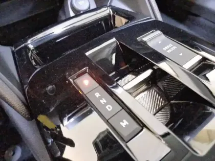 Photo 13 Citroën C4  Hybride 100 e-DCS6